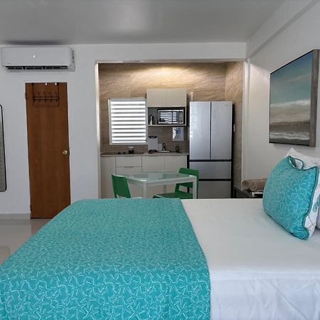 Posada Centric Studio Isla Verde Сан Хуан Екстериор снимка