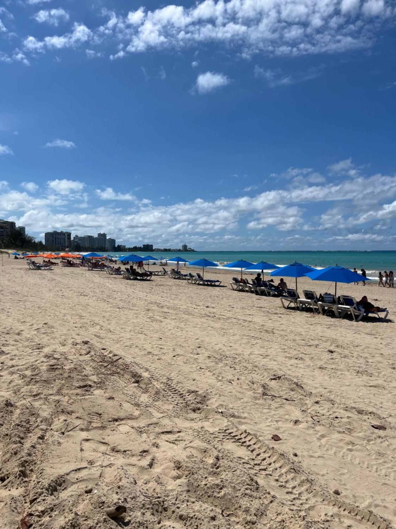 Posada Centric Studio Isla Verde Сан Хуан Екстериор снимка