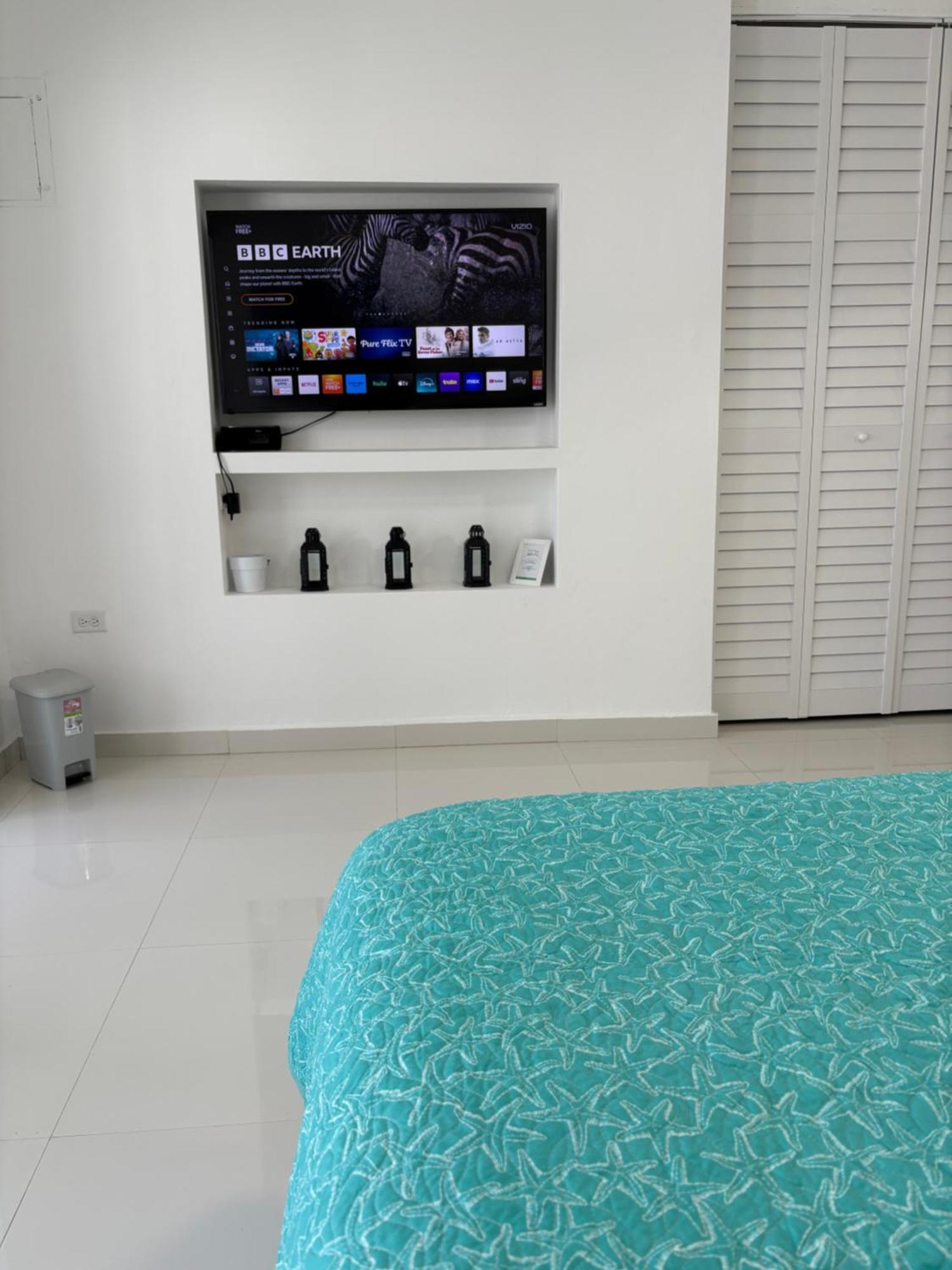 Posada Centric Studio Isla Verde Сан Хуан Екстериор снимка